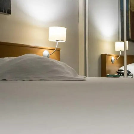Roca Plana Hotel 2*