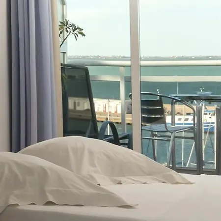 Hotel Roca Plana 2*