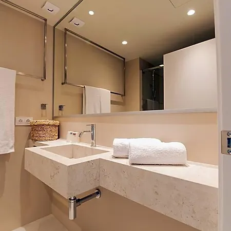Roca Plana Hotel