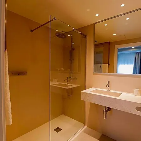 Hotel Roca Plana 2*