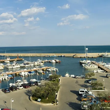 Hotel Roca Plana