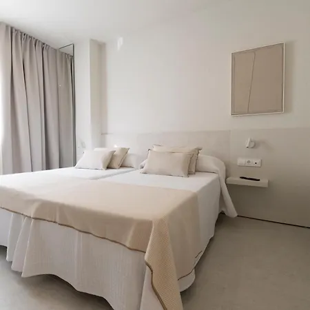 Roca Plana فندق إليامبويا